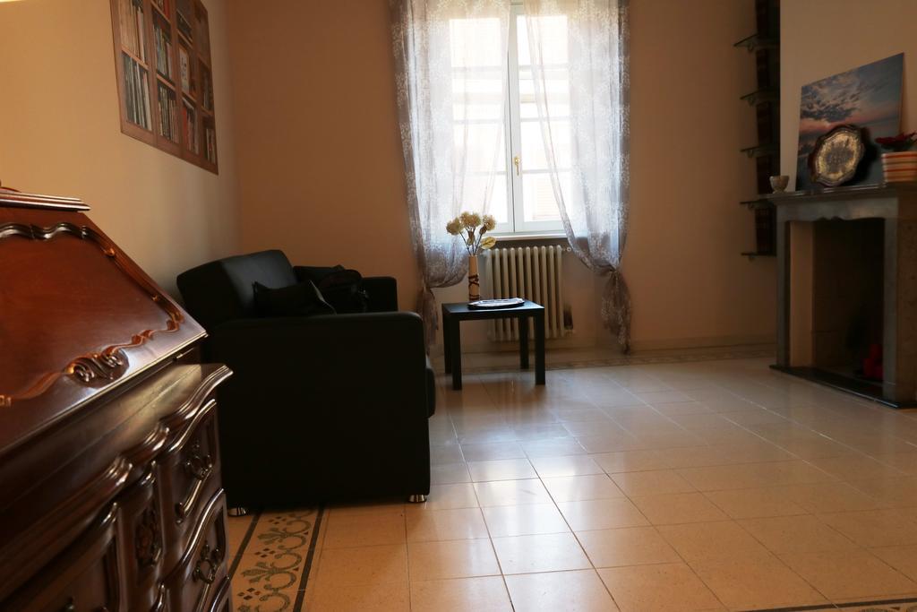 Ancient Courtyard Bonanomi 2 Bedroom Apartment Комо Екстериор снимка
