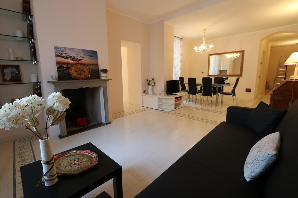 Ancient Courtyard Bonanomi 2 Bedroom Apartment Комо Екстериор снимка