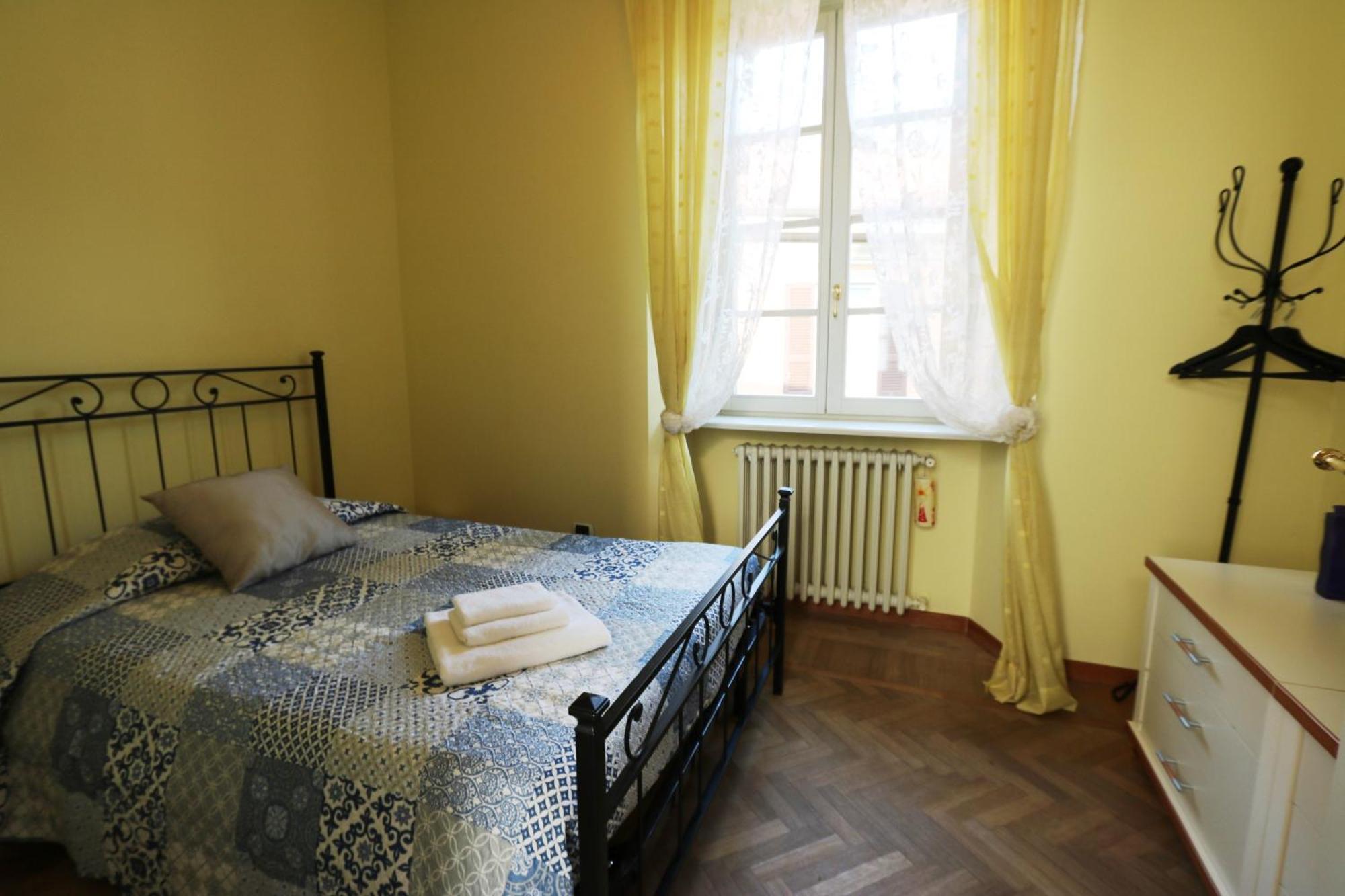 Ancient Courtyard Bonanomi 2 Bedroom Apartment Комо Екстериор снимка