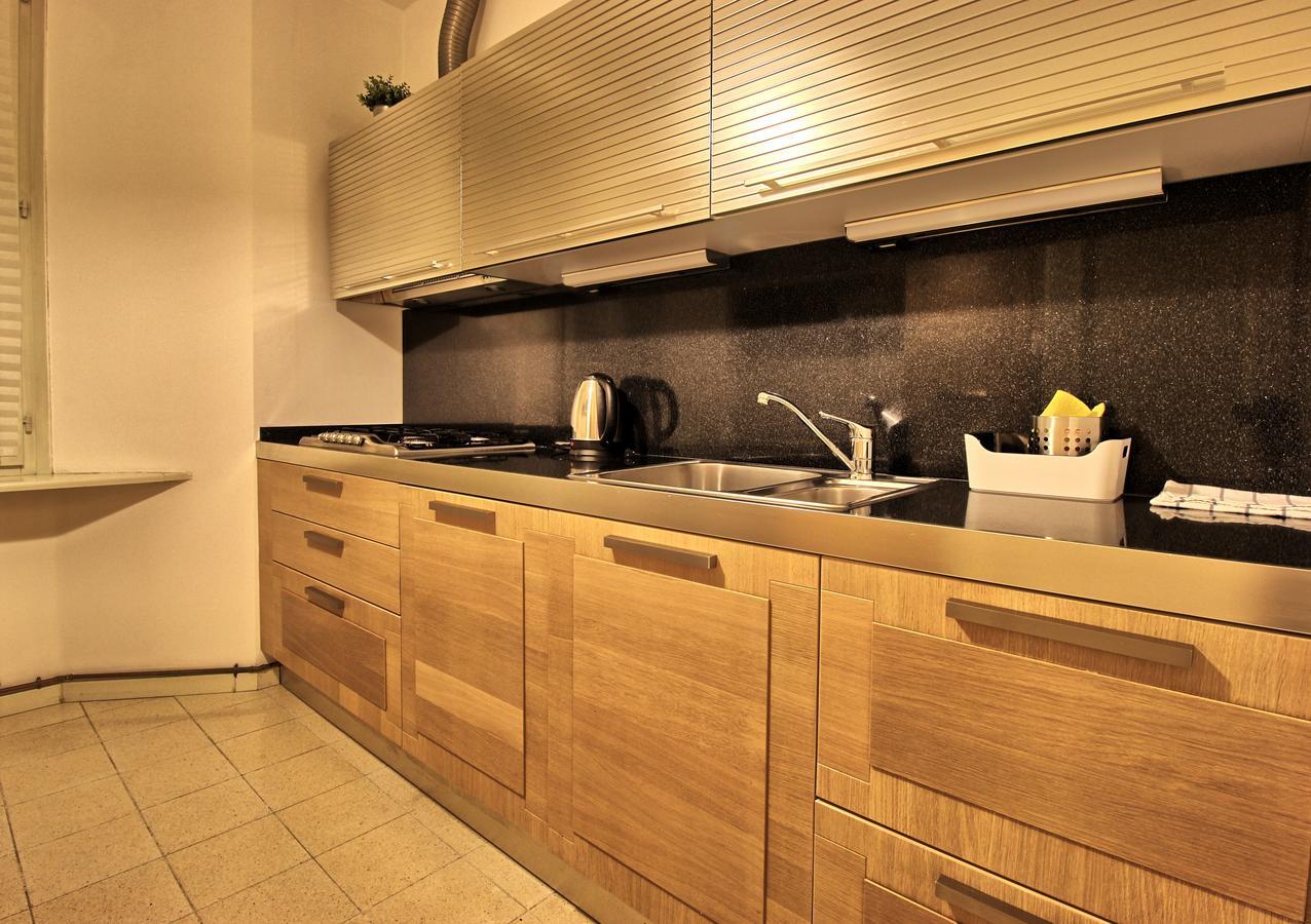 Ancient Courtyard Bonanomi 2 Bedroom Apartment Комо Екстериор снимка